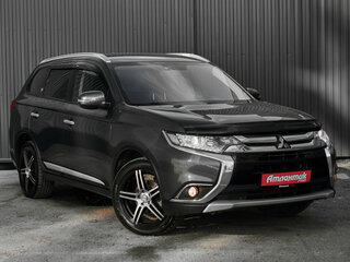 2018 Mitsubishi Outlander III Рестайлинг 2, серый, 1670000 рублей, вид 3