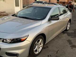 2017 Chevrolet Malibu IX, серебристый, 1300000 рублей, вид 3