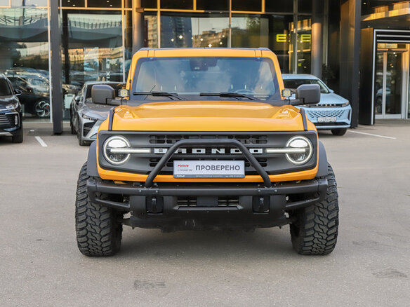 2021 Ford Bronco VI, жёлтый, 6847128 рублей - вид 1