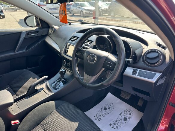 2013 Mazda Axela II Рестайлинг, красный - вид 11