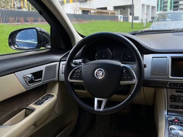 2012 Jaguar XF I Рестайлинг, чёрный, 1700000 рублей - вид 5