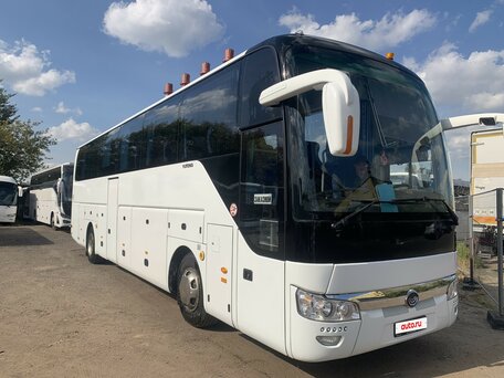2017 Yutong ZK6122H9, белый, 7400000 рублей, вид 4