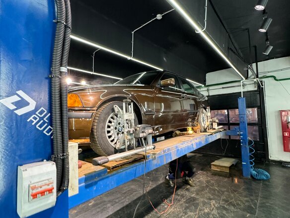 1993 BMW 3 серии M50 320i III (E36), коричневый, 750000 рублей - вид 4