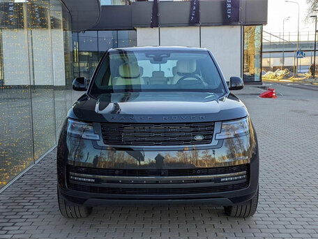 2023 Land Rover Range Rover P400 MHEV V, серый, 16440000 рублей, вид 2