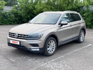 2017 Volkswagen Tiguan II, бежевый, 2150000 рублей, вид 1