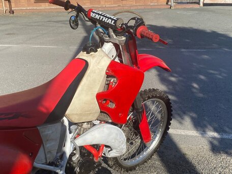 1993 Honda CR 125R, красный, 100000 рублей, вид 3