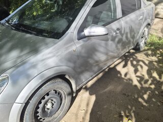 2011 Opel Astra H Рестайлинг, серебристый, 650000 рублей, вид 4