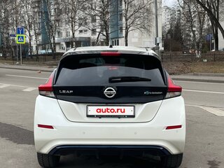 2018 Nissan Leaf II (ZE1), белый, 2000000 рублей, вид 4