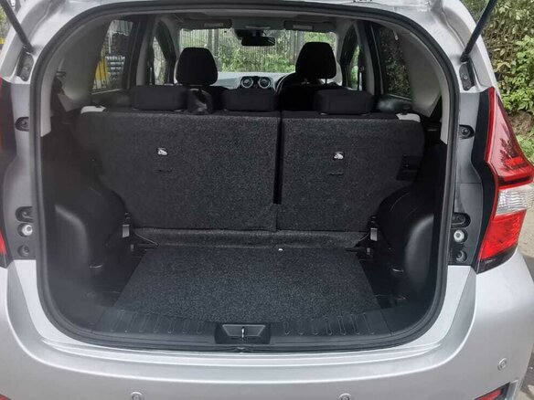 2019 Nissan Note e-Power II Рестайлинг, серебристый, 1200000 рублей - вид 23