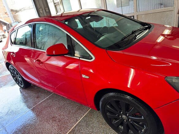 2010 Opel Astra J, красный - вид 5