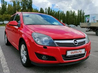 2010 Opel Astra H Рестайлинг, красный, 530000 рублей, вид 3