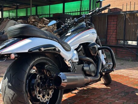 2015 Suzuki Intruder M1800R, белый, 1500000 рублей, вид 1