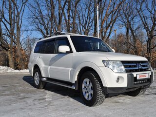 2010 Mitsubishi Pajero IV, белый, 1800000 рублей, вид 2