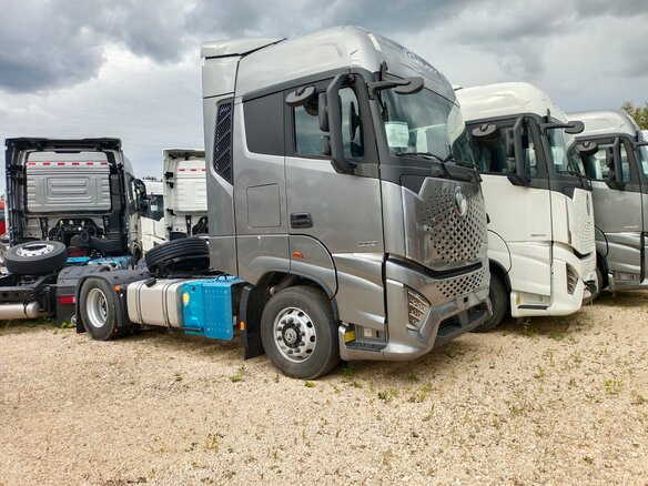 2024 Foton Galaxy, красный - вид 1