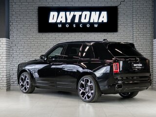 2025 Rolls-Royce Cullinan Black Badge I Рестайлинг (Series II), чёрный, 58000000 рублей, вид 5