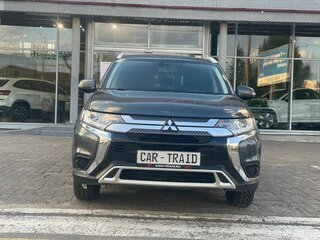2020 Mitsubishi Outlander III Рестайлинг 3, серый, 2000000 рублей, вид 3