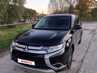 2017 Mitsubishi Outlander III Рестайлинг 2, чёрный, 1600000 рублей, вид 2