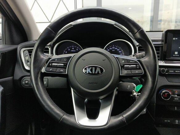 2018 Kia Ceed III, серебристый, 1589000 рублей - вид 12