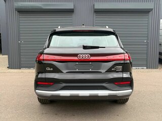 2026 Audi Q6 40 TFSI, чёрный, 6500000 рублей, вид 5