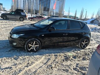 2010 Hyundai i30 I, чёрный, 750000 рублей, вид 4