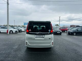 2015 Toyota Esquire I, белый, 1999000 рублей, вид 5