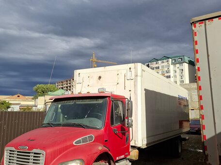 2003 Freightliner Business Class (FL), красный, 1150000 рублей, вид 1