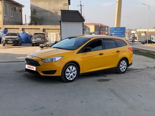 2016 Ford Focus III Рестайлинг, жёлтый, 550000 рублей, вид 4