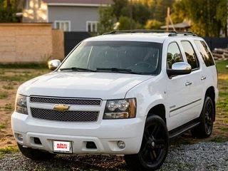 2013 Chevrolet Tahoe 6AT III, белый, 1600000 рублей, вид 2