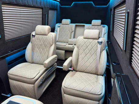 2024 Mercedes-Benz Sprinter, чёрный, 29990000 рублей, вид 2