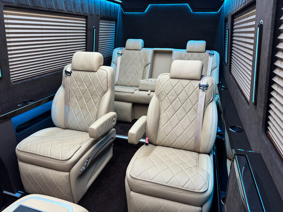2024 Mercedes-Benz Sprinter, чёрный, 29990000 рублей - вид 1