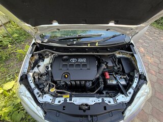 2011 Toyota Wish II, серебристый, 950000 рублей, вид 5