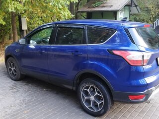 2017 Ford Kuga II Рестайлинг, синий, 1820000 рублей, вид 4