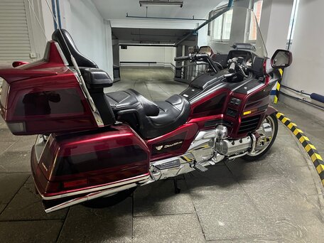 1999 Honda GL 1500 Gold Wing, красный, 2500000 рублей, вид 2