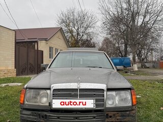 1992 Mercedes-Benz E-Класс 220 I (W124), коричневый, 150000 рублей, вид 1
