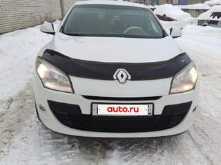 2010 Renault Megane III, белый, 620000 рублей, вид 2