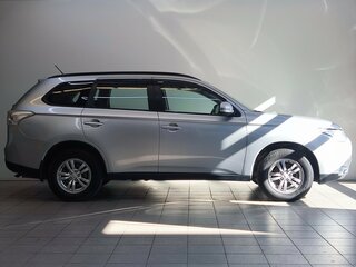 2013 Mitsubishi Outlander III, серебристый, 1390000 рублей, вид 4