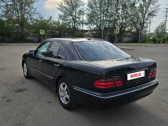 1999 Mercedes-Benz E-Класс 320 II (W210, S210) Рестайлинг, чёрный, 600000 рублей - вид 3