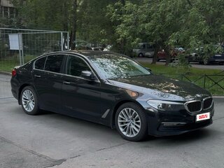 2017 BMW 5 серии 530d xDrive VII (G30/G31/G38), чёрный, 2744000 рублей, вид 3