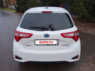 2019 Toyota Yaris III Рестайлинг 2, белый, 1470000 рублей, вид 5