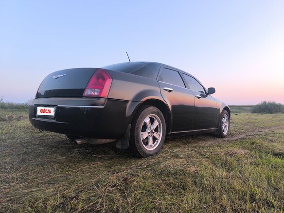 2008 Chrysler 300C I, чёрный, 645000 рублей - вид 16