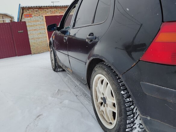 1998 Volkswagen Golf IV, чёрный, 155000 рублей - вид 2