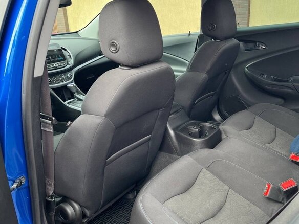 2017 Chevrolet Volt II, синий, 1220000 рублей - вид 12