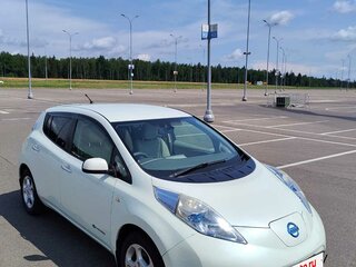 2012 Nissan Leaf I (ZE0/AZE0), белый, 500000 рублей, вид 2