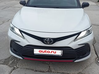 2021 Toyota Camry VIII (XV70), белый, 3300000 рублей, вид 1