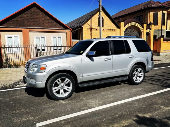 2008 Ford Explorer IV, серебристый, 850000 рублей - вид 2