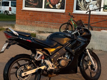 2004 Honda CBR 125R, чёрный, 310000 рублей, вид 3
