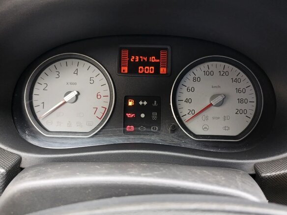 2010 Renault Logan I Рестайлинг, бежевый - вид 14