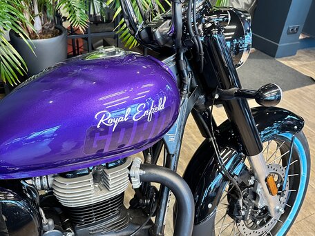 2026 Royal Enfield Goan Classic 350, фиолетовый, 529000 рублей, вид 2