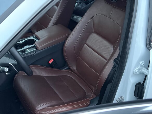2016 Jaguar F-Pace I, белый, 2400000 рублей - вид 25