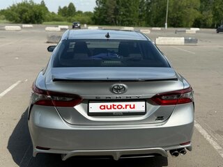2021 Toyota Camry US Market VIII (XV70) Рестайлинг, серый, 2640000 рублей, вид 4